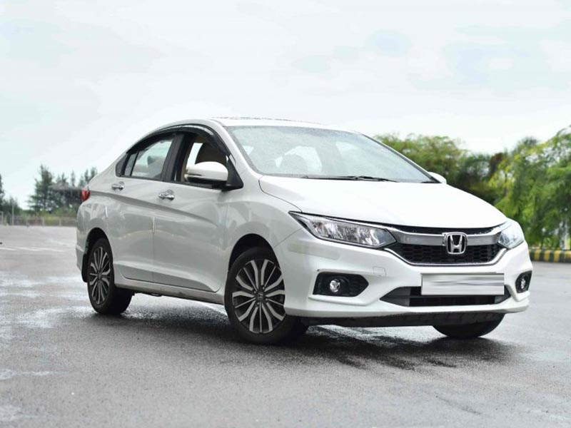 Sedan Honda City 5 Seater PETROL